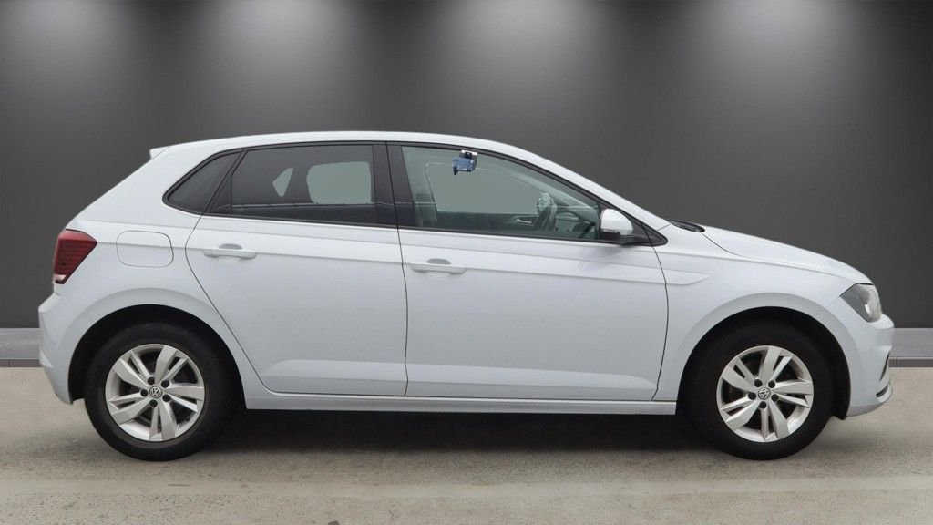 2019 Volkswagen Polo — image 5
