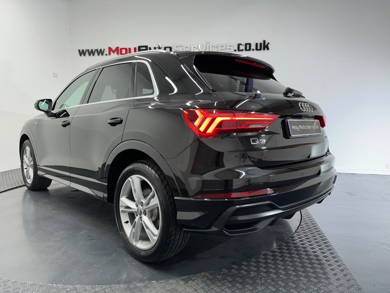2019 AUDI Q3 S Line - vehicle photo 7 for sale on PureCar