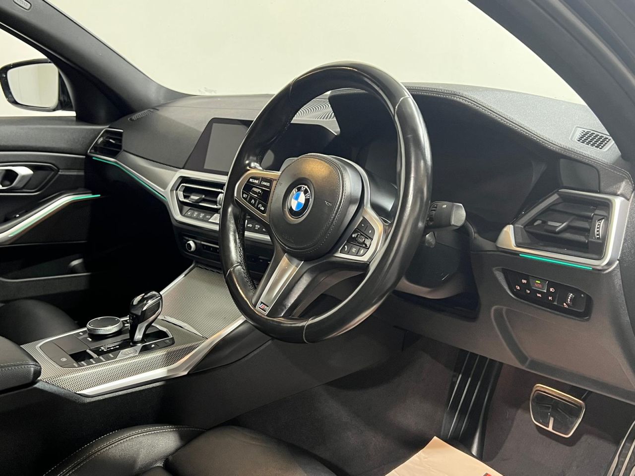 2021 BMW 3 SERIES 3.0 M340d MHT Saloon 4dr Diesel Hybrid Auto xDrive Euro 6 (s/s) (340 ps) M- - vehicle photo 8 for sale on PureCar