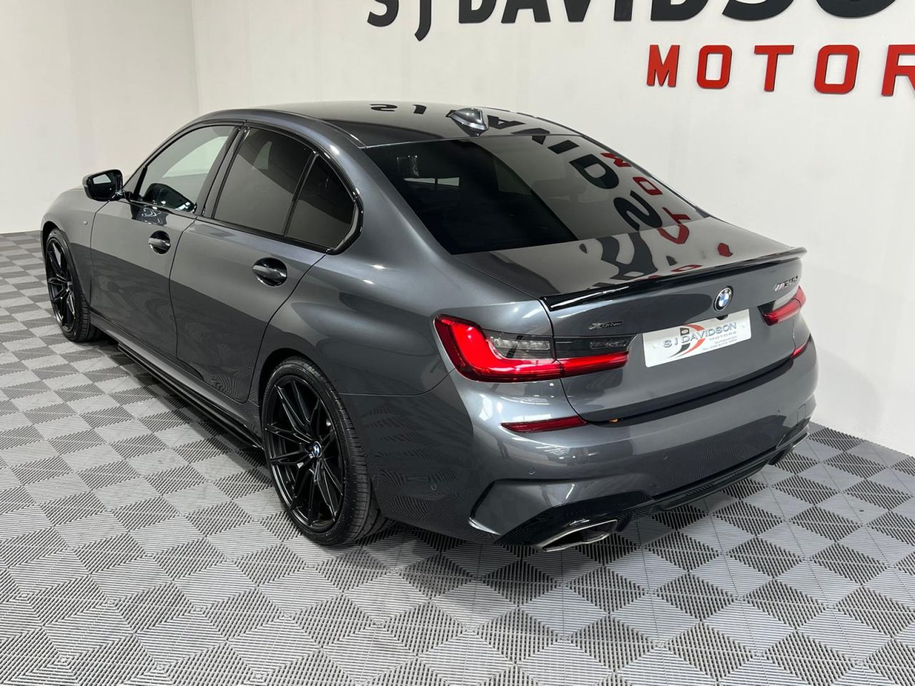 2021 BMW 3 SERIES 3.0 M340d MHT Saloon 4dr Diesel Hybrid Auto xDrive Euro 6 (s/s) (340 ps) M- - vehicle photo 2 for sale on PureCar