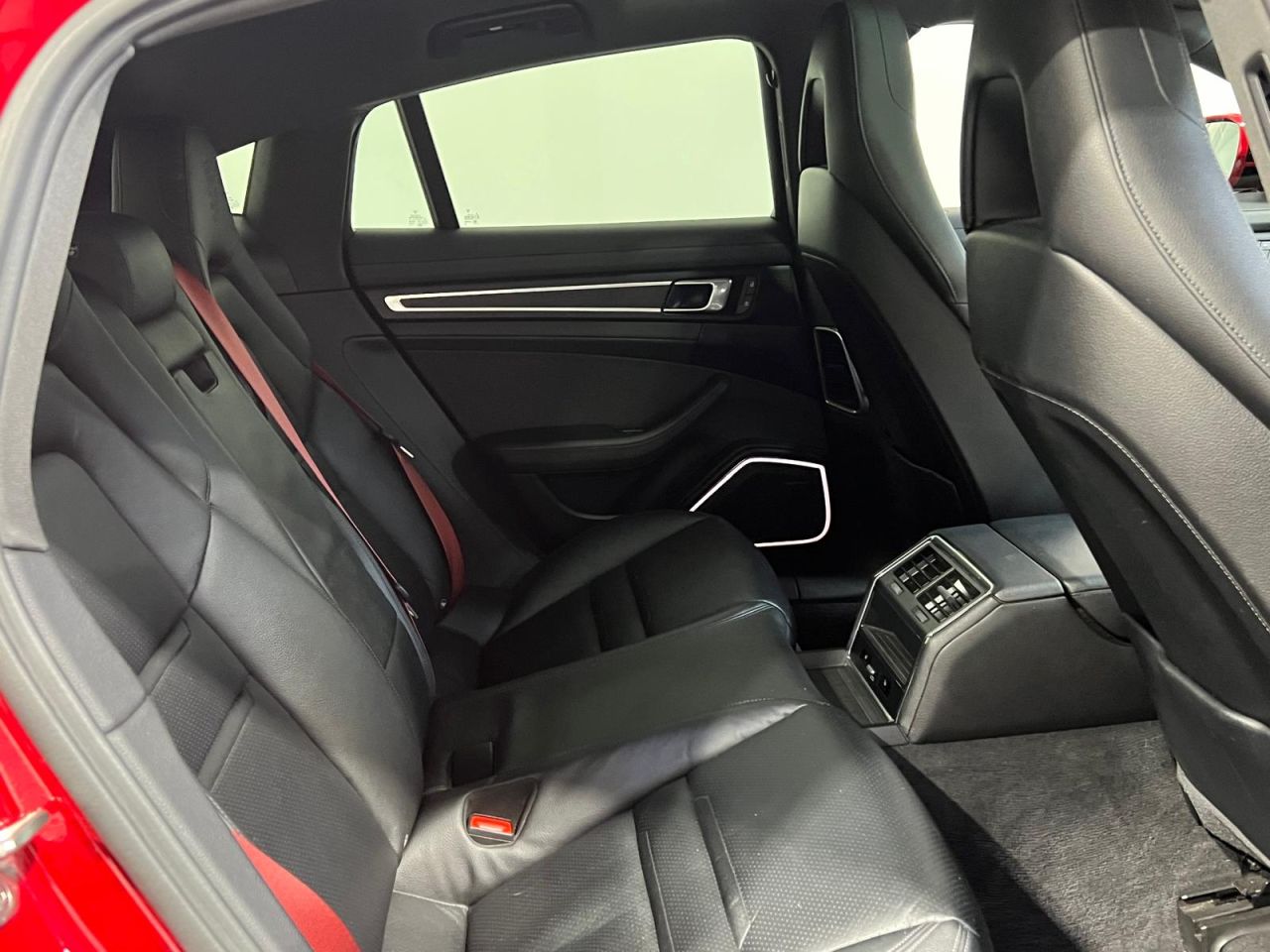 2022 PORSCHE PANAMERA 2.9 V6 4 Platinum Edition Saloon 5dr Petrol PDK 4WD Euro 6 (s/s) (330 ps) M - vehicle photo 11 for sale on PureCar