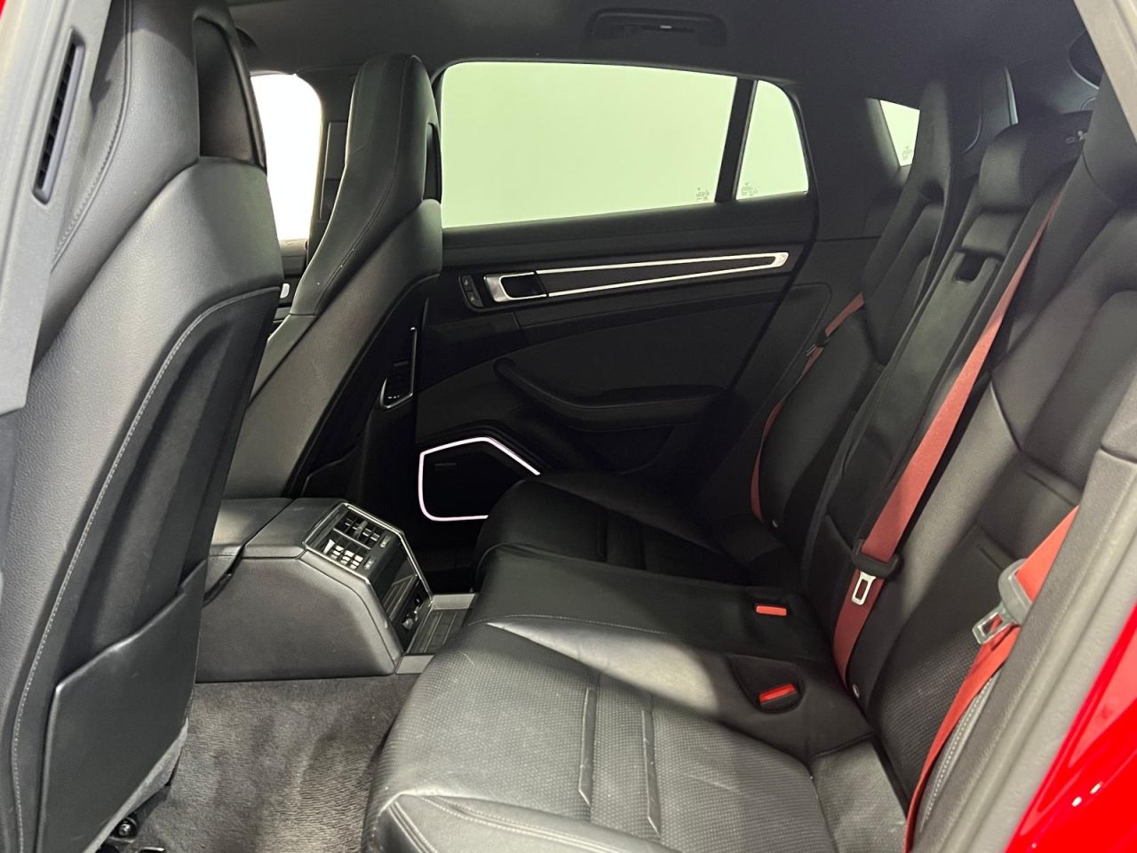 2022 PORSCHE PANAMERA 2.9 V6 4 Platinum Edition Saloon 5dr Petrol PDK 4WD Euro 6 (s/s) (330 ps) M - vehicle photo 5 for sale on PureCar