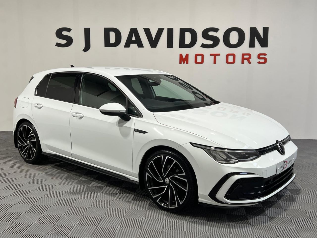 VOLKSWAGEN GOLF 2021