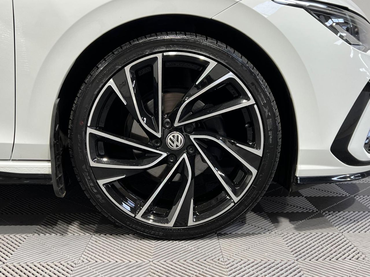 2021 VOLKSWAGEN GOLF 1.5 eTSI MHEV R-Line Hatchback 5dr Petrol Hybrid DSG Euro 6 (s/s) (150 ps) - vehicle photo 13 for sale on PureCar