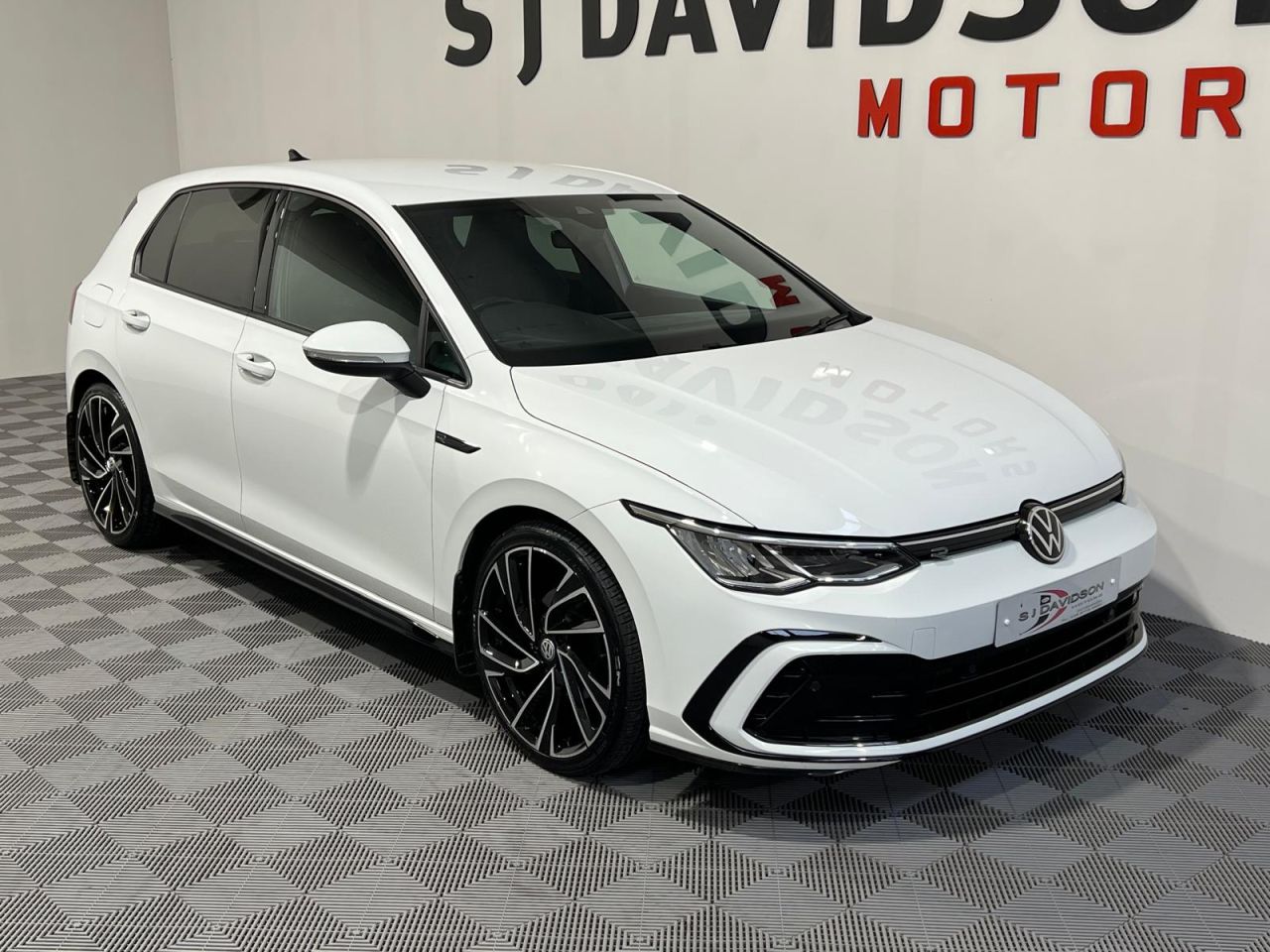 2021 VOLKSWAGEN GOLF 1.5 eTSI MHEV R-Line Hatchback 5dr Petrol Hybrid DSG Euro 6 (s/s) (150 ps) - vehicle photo 8 for sale on PureCar