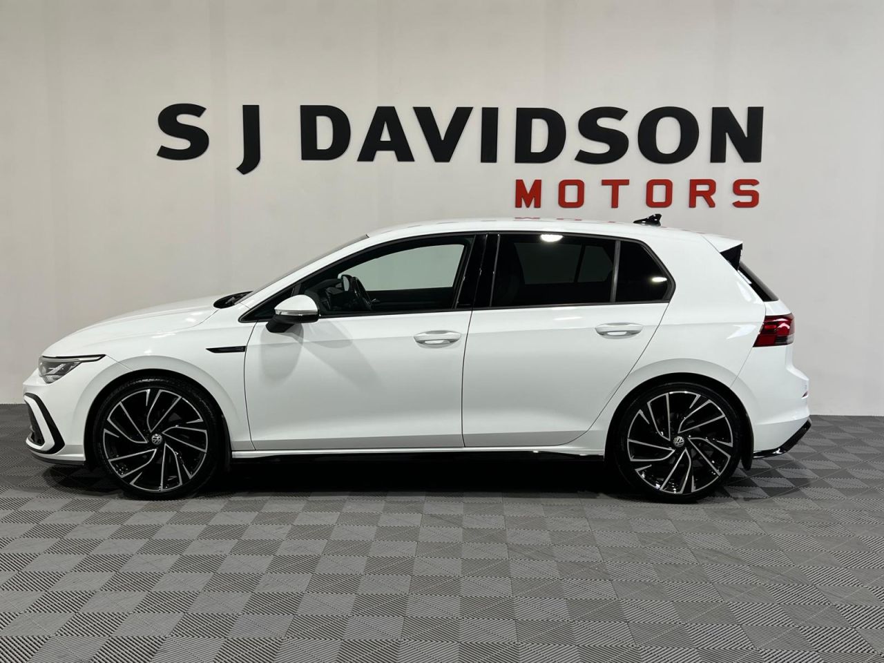 2021 VOLKSWAGEN GOLF 1.5 eTSI MHEV R-Line Hatchback 5dr Petrol Hybrid DSG Euro 6 (s/s) (150 ps) - vehicle photo 7 for sale on PureCar