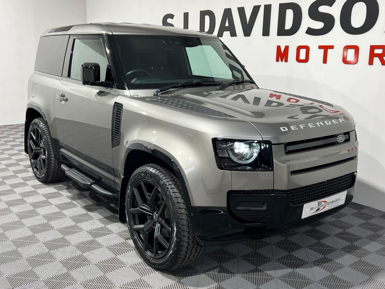 2024 LAND ROVER DEFENDER 90 3.0 D250 MHEV S Hard Top SUV 3dr Diesel Auto 4WD SWB Euro 6 (s/s) (250 ps) - vehicle photo 7 for sale on PureCar