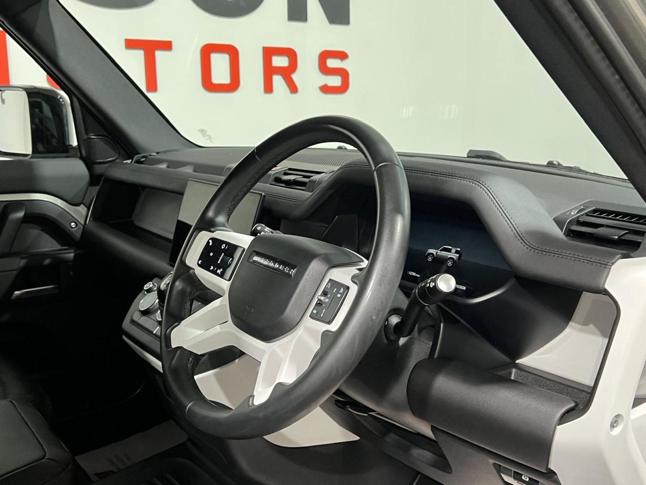 2024 LAND ROVER DEFENDER 90 3.0 D250 MHEV S Hard Top SUV 3dr Diesel Auto 4WD SWB Euro 6 (s/s) (250 ps) - vehicle photo 10 for sale on PureCar