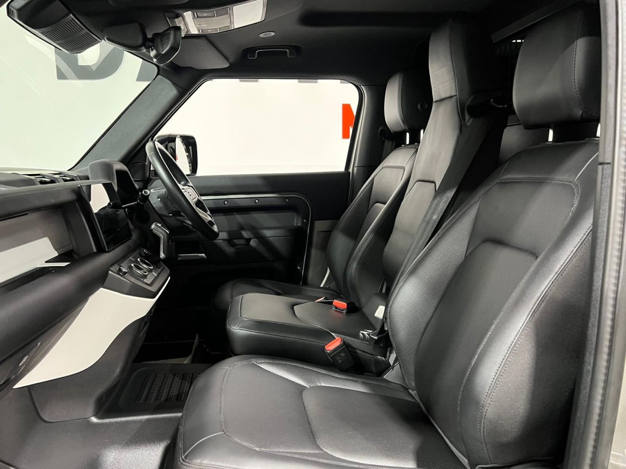 2024 LAND ROVER DEFENDER 90 3.0 D250 MHEV S Hard Top SUV 3dr Diesel Auto 4WD SWB Euro 6 (s/s) (250 ps) - vehicle photo 13 for sale on PureCar