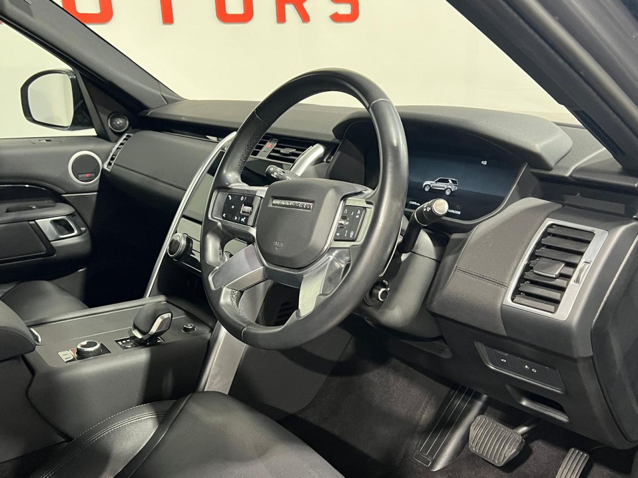 2024 LAND ROVER DISCOVERY 3.0 D350 MHEV S SUV 5dr Diesel Auto 4WD Euro 6 (s/s) (350 ps) Colour Coded, - vehicle photo 9 for sale on PureCar