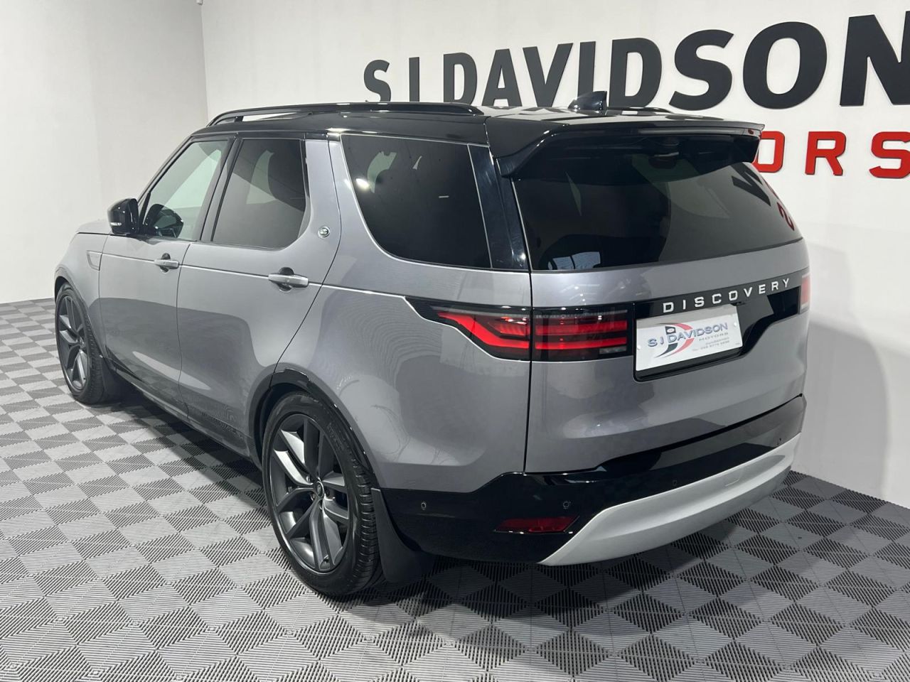2024 LAND ROVER DISCOVERY 3.0 D350 MHEV S SUV 5dr Diesel Auto 4WD Euro 6 (s/s) (350 ps) Colour Coded, - vehicle photo 2 for sale on PureCar