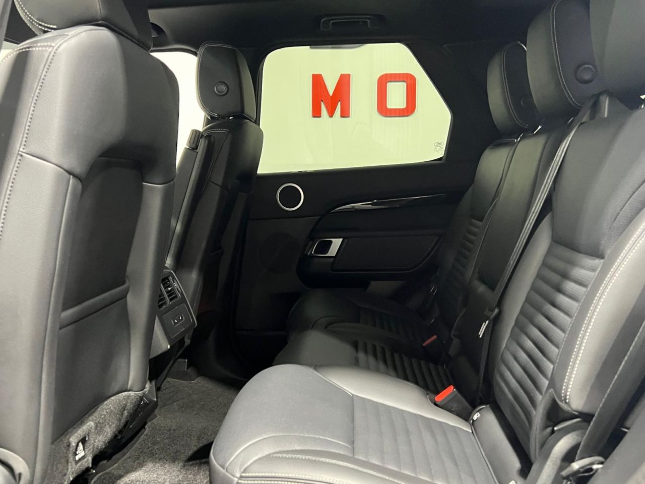 2024 LAND ROVER DISCOVERY 3.0 D350 MHEV S SUV 5dr Diesel Auto 4WD Euro 6 (s/s) (350 ps) Colour Coded, - vehicle photo 8 for sale on PureCar