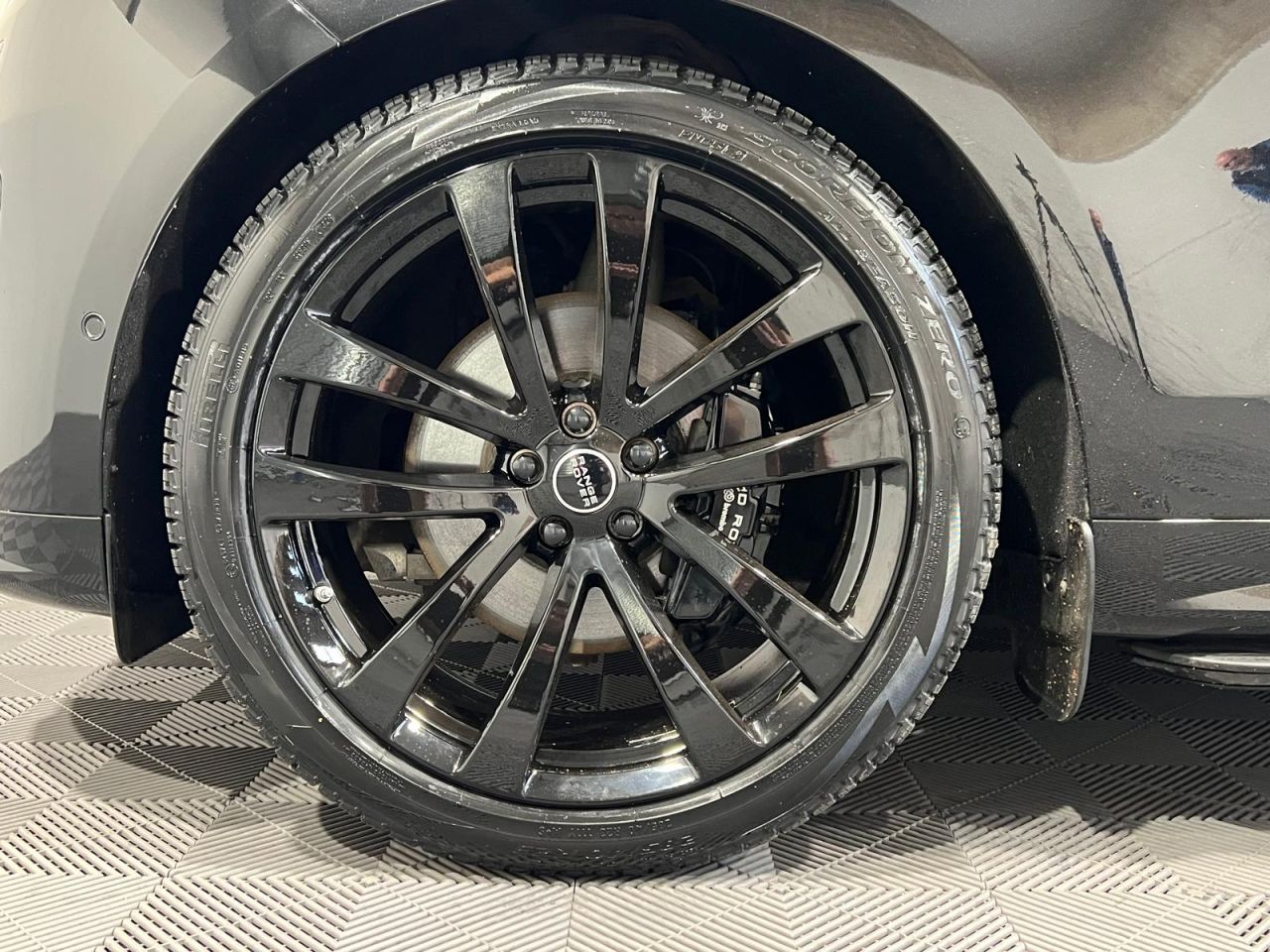 2023 LAND ROVER RANGE ROVER SPORT 3.0 D300 MHEV Dynamic SE SUV 5dr Diesel Auto 4WD Euro 6 (s/s) (300 ps) Blac - vehicle photo 11 for sale on PureCar