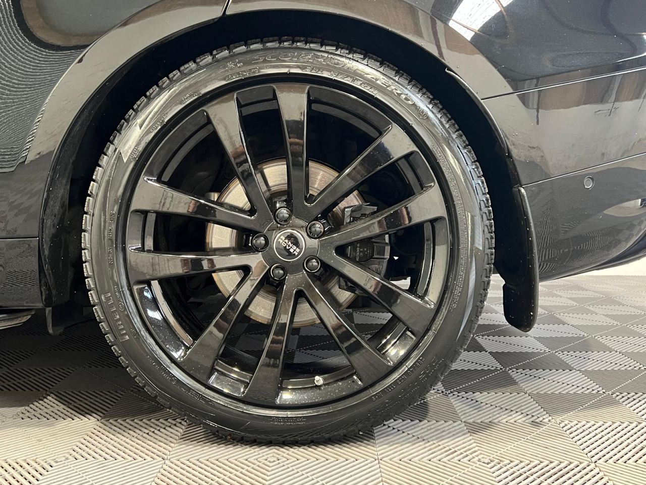 2023 LAND ROVER RANGE ROVER SPORT 3.0 D300 MHEV Dynamic SE SUV 5dr Diesel Auto 4WD Euro 6 (s/s) (300 ps) Blac - vehicle photo 12 for sale on PureCar