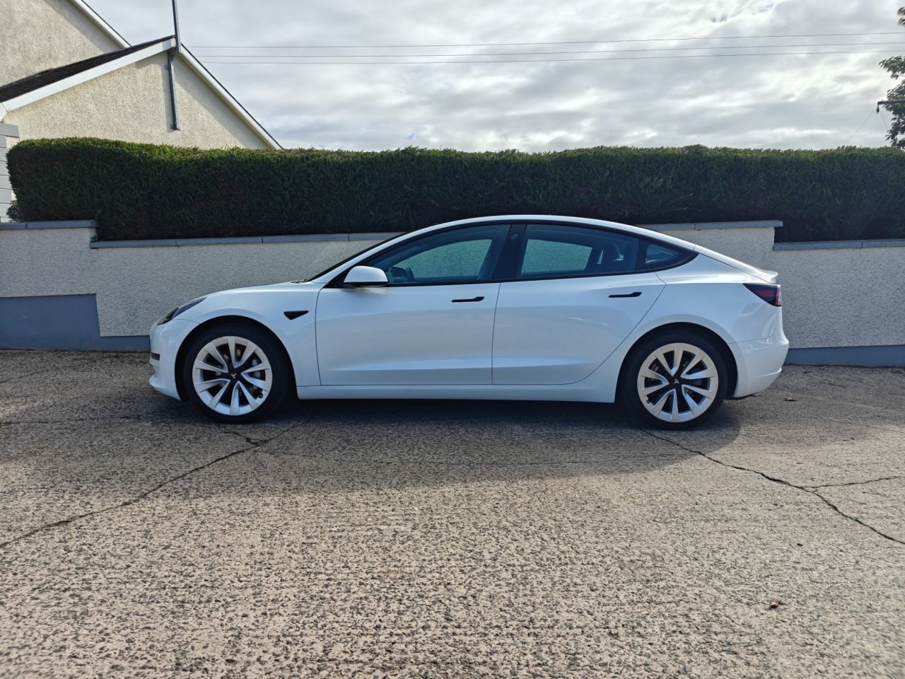 2021 TESLA Model 3 (Dual Motor) Long Range Saloon 4dr Electric Auto 4WDE (346 ps) - vehicle photo 4 for sale on PureCar