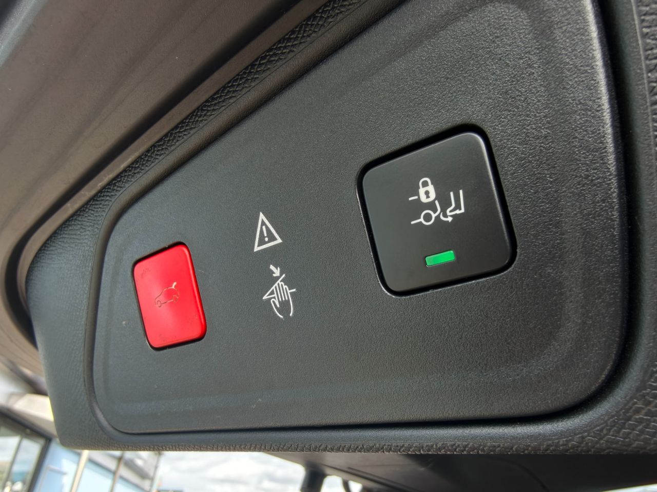 2019 PEUGEOT 1.5 BlueHDi GT Line Premium SUV 5dr Diesel EAT Euro 6 (s/s) (130 ps) - vehicle photo 29 for sale on PureCar
