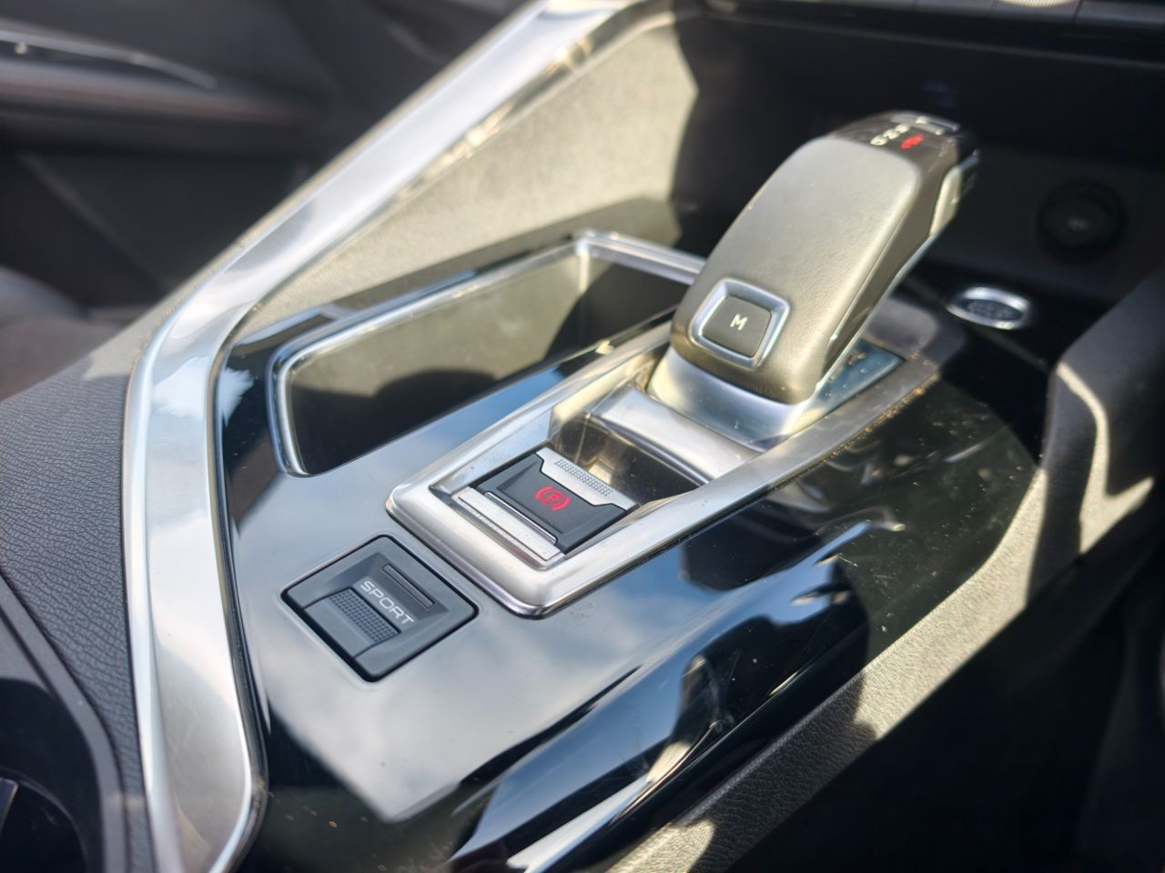 2019 PEUGEOT 1.5 BlueHDi GT Line Premium SUV 5dr Diesel EAT Euro 6 (s/s) (130 ps) - vehicle photo 35 for sale on PureCar