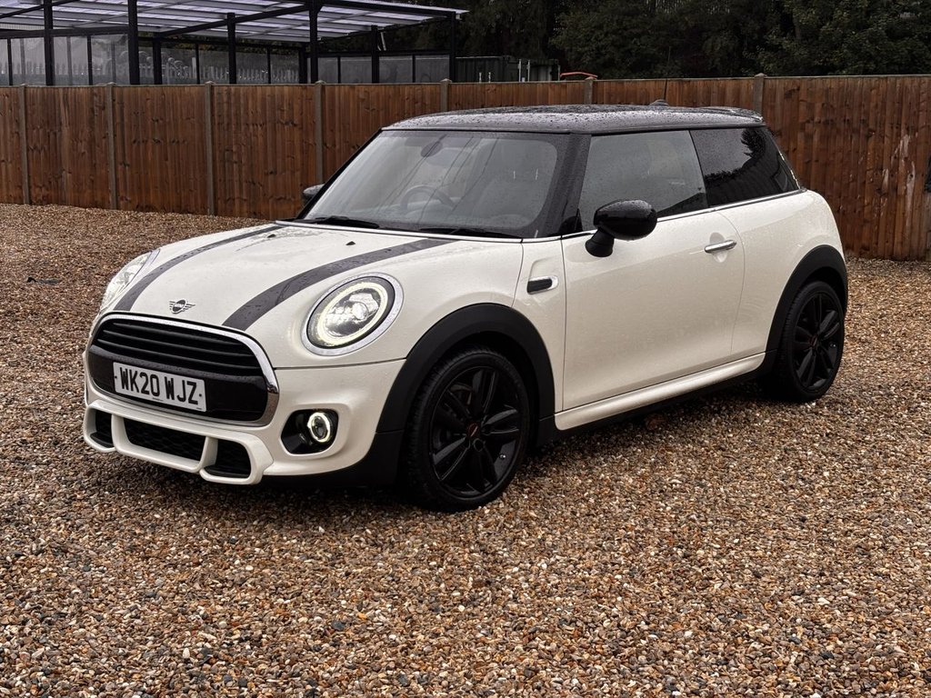 2020 MINI Hatch — image 2
