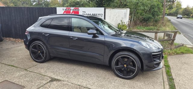 2016 Porsche Macan