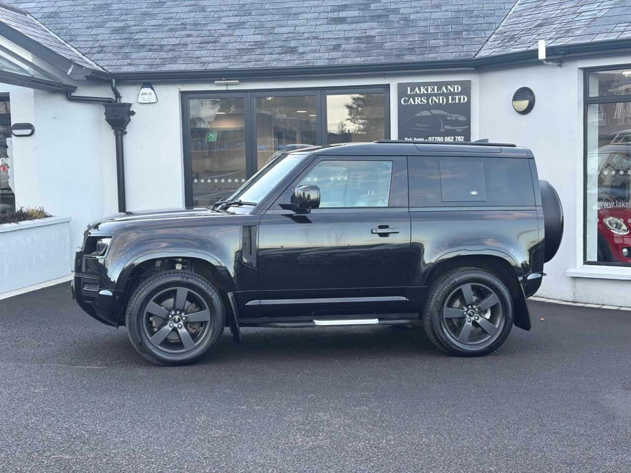 2022 LAND ROVER DEFENDER 90 3.0 D250 MHEV X-Dynamic HSE SUV 3dr Diesel Auto 4WD Euro 6 (s/s) (250 ps) - vehicle photo 3 for sale on PureCar