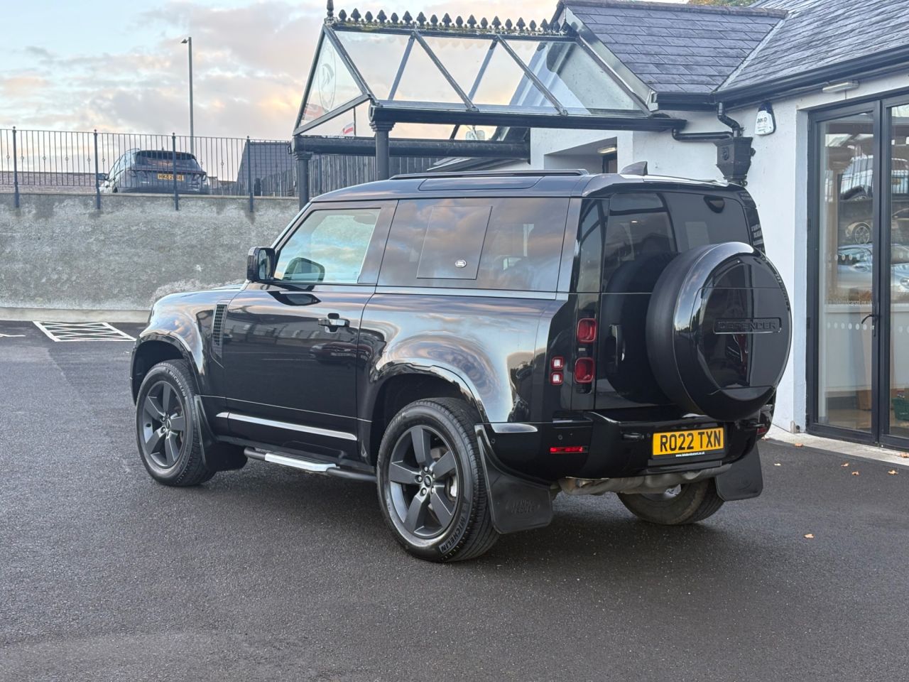2022 LAND ROVER DEFENDER 90 3.0 D250 MHEV X-Dynamic HSE SUV 3dr Diesel Auto 4WD Euro 6 (s/s) (250 ps) - vehicle photo 4 for sale on PureCar