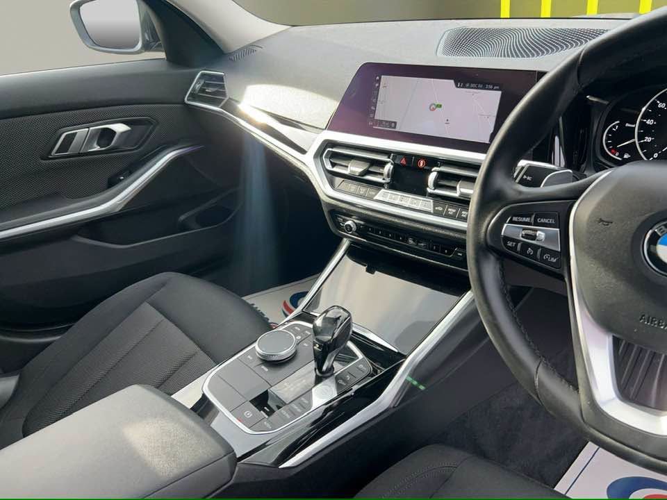 2019 BMW 3 SERIES 2.0 320d SE Saloon 4dr Diesel Auto Euro 6 (s/s) (190 ps) - vehicle photo 10 for sale on PureCar