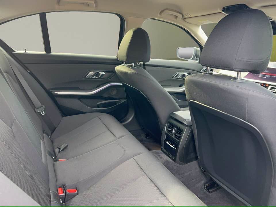 2019 BMW 3 SERIES 2.0 320d SE Saloon 4dr Diesel Auto Euro 6 (s/s) (190 ps) - vehicle photo 11 for sale on PureCar