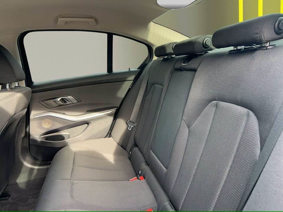 2019 BMW 3 SERIES 2.0 320d SE Saloon 4dr Diesel Auto Euro 6 (s/s) (190 ps) - vehicle photo 13 for sale on PureCar