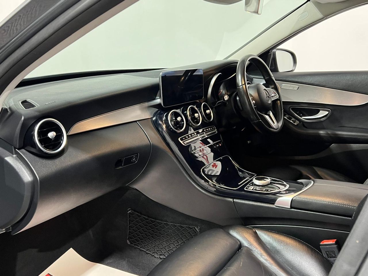 2020 MERCEDES C CLASS 2.0 C220d Sport Saloon 4dr Diesel G-Tronic+ Euro 6 (s/s) (194 ps) N.I Car - - vehicle photo 3 for sale on PureCar