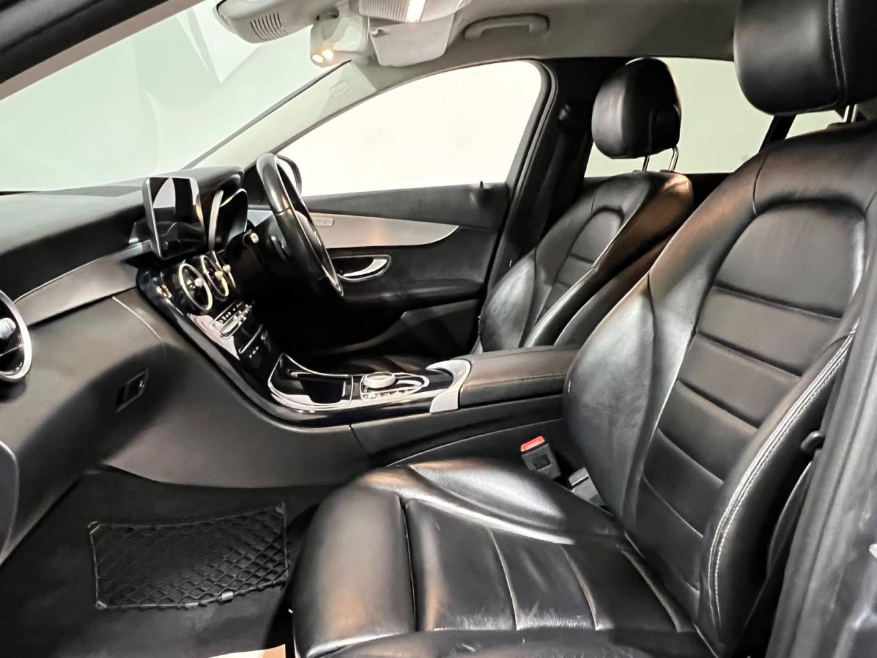 2020 MERCEDES C CLASS 2.0 C220d Sport Saloon 4dr Diesel G-Tronic+ Euro 6 (s/s) (194 ps) N.I Car - - vehicle photo 4 for sale on PureCar
