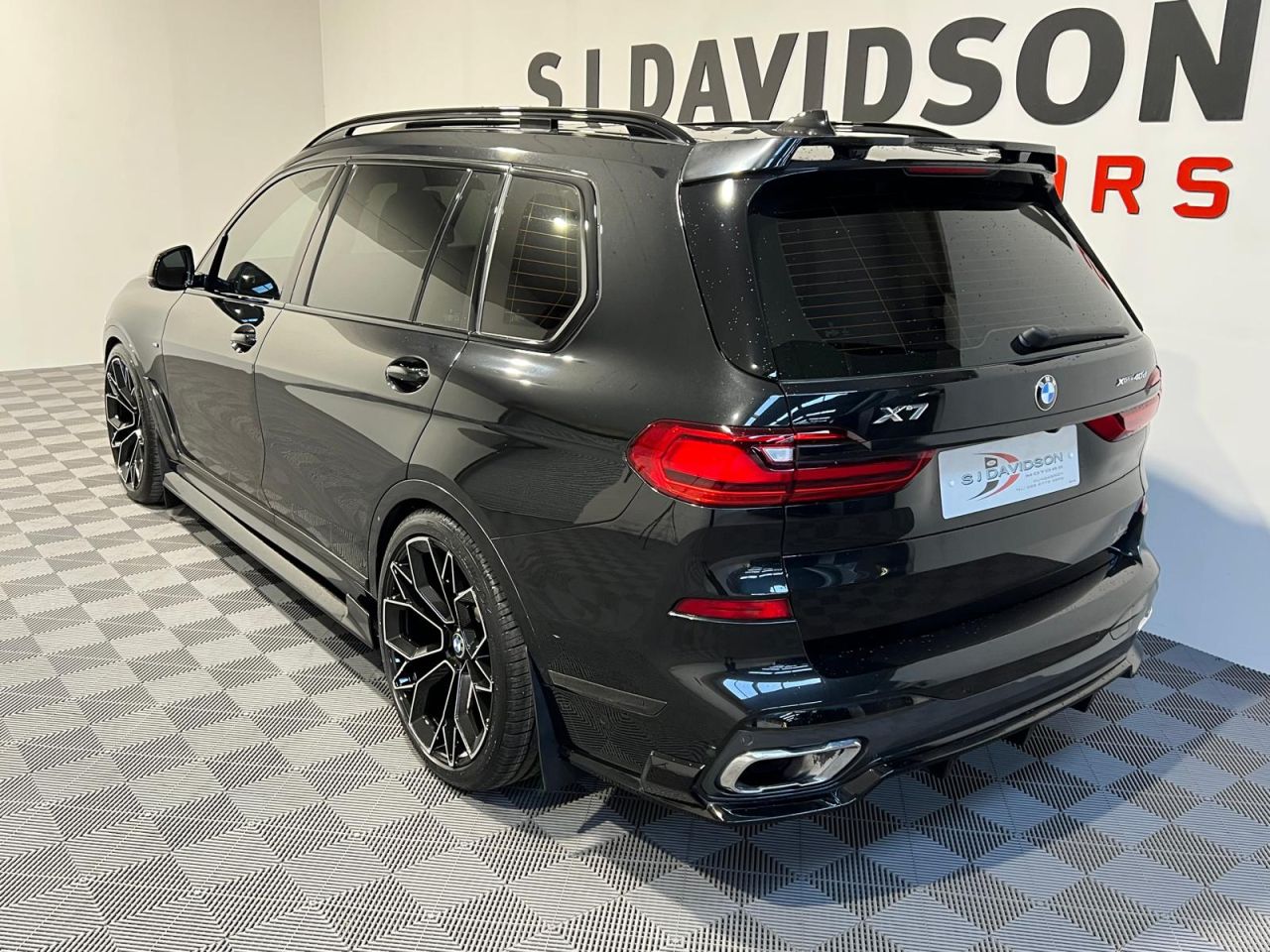 2021 BMW X7 3.0 40d MHT M Sport SUV 5dr Diesel Hybrid Auto xDrive Euro 6 (s/s) (340 ps) - vehicle photo 2 for sale on PureCar