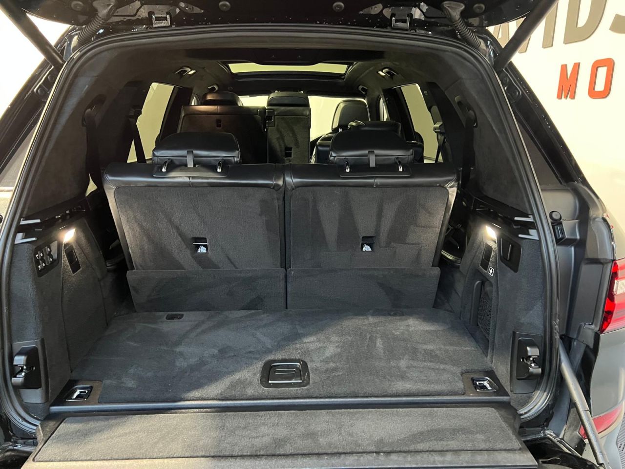 2021 BMW X7 3.0 40d MHT M Sport SUV 5dr Diesel Hybrid Auto xDrive Euro 6 (s/s) (340 ps) - vehicle photo 10 for sale on PureCar