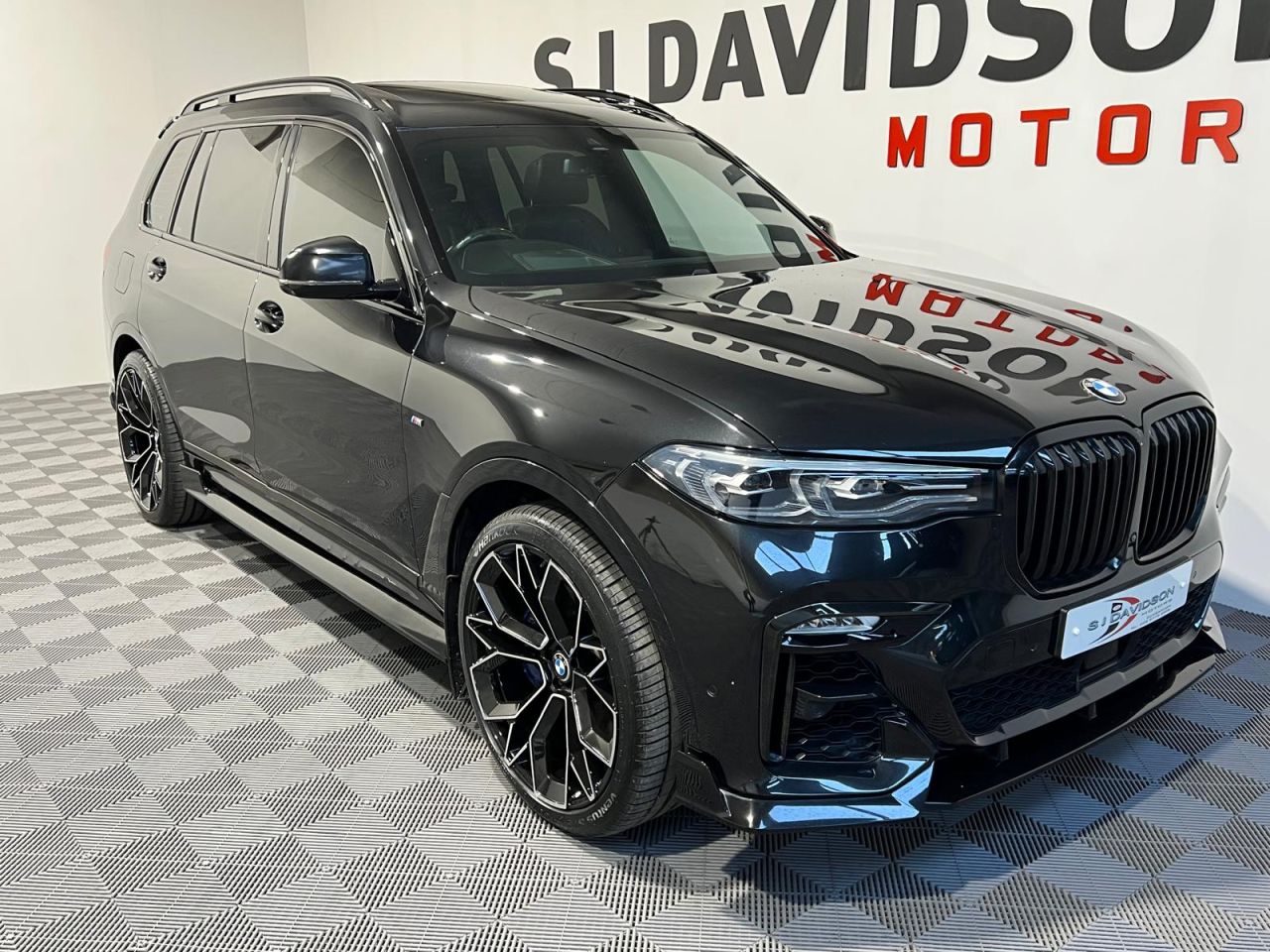 2021 BMW X7 3.0 40d MHT M Sport SUV 5dr Diesel Hybrid Auto xDrive Euro 6 (s/s) (340 ps) - vehicle photo 3 for sale on PureCar