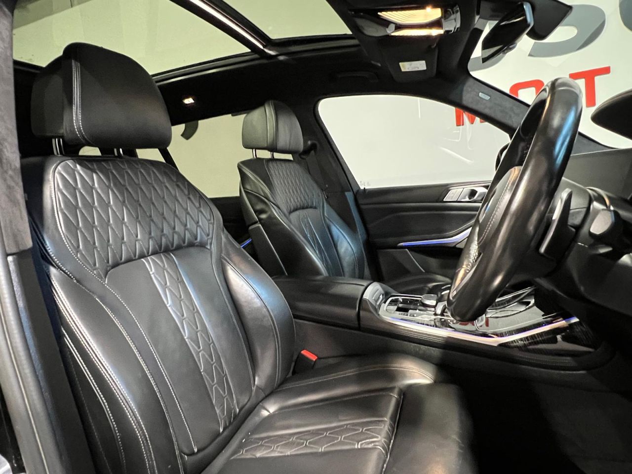 2021 BMW X7 3.0 40d MHT M Sport SUV 5dr Diesel Hybrid Auto xDrive Euro 6 (s/s) (340 ps) - vehicle photo 12 for sale on PureCar