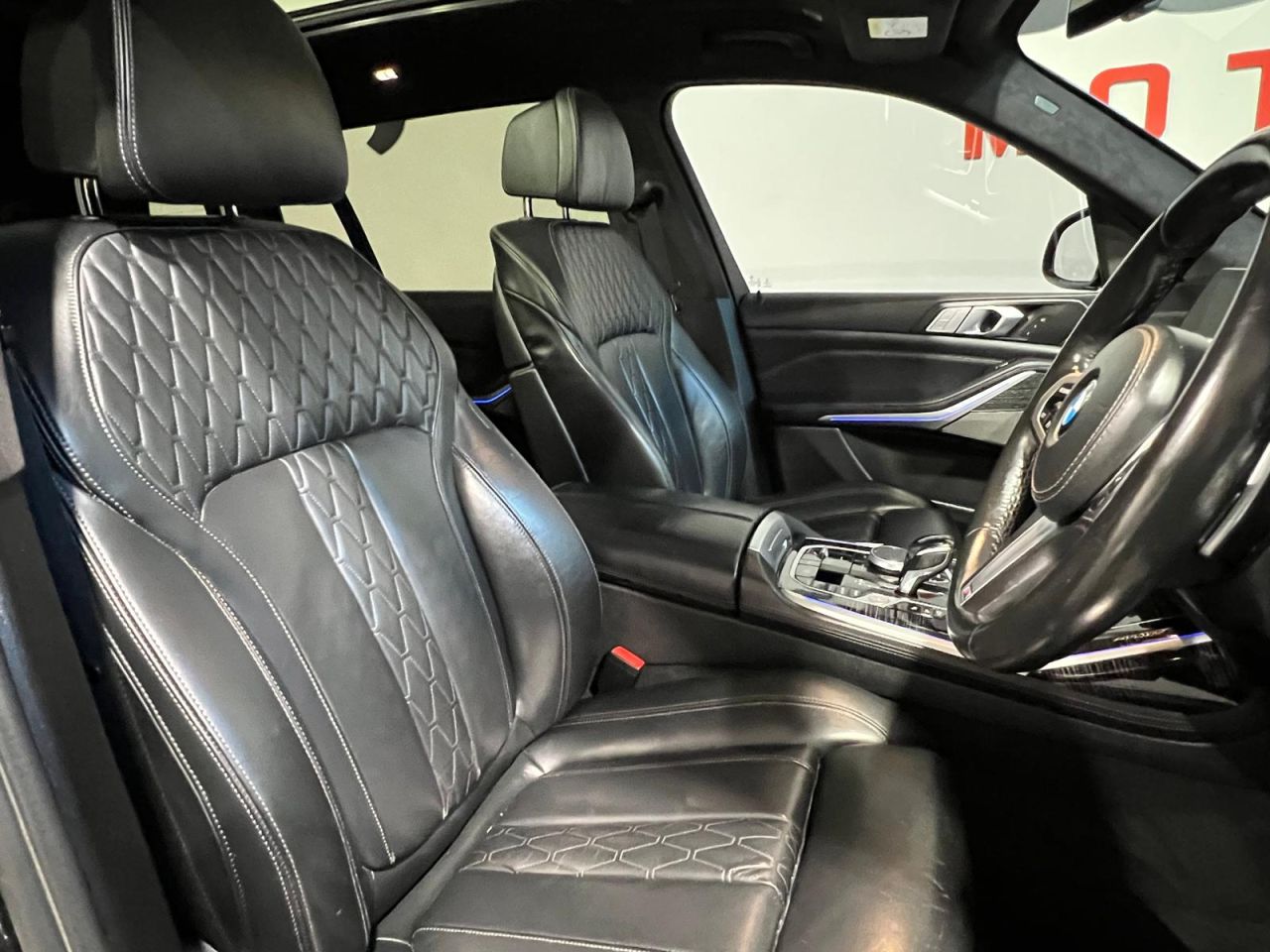 2021 BMW X7 3.0 40d MHT M Sport SUV 5dr Diesel Hybrid Auto xDrive Euro 6 (s/s) (340 ps) - vehicle photo 15 for sale on PureCar