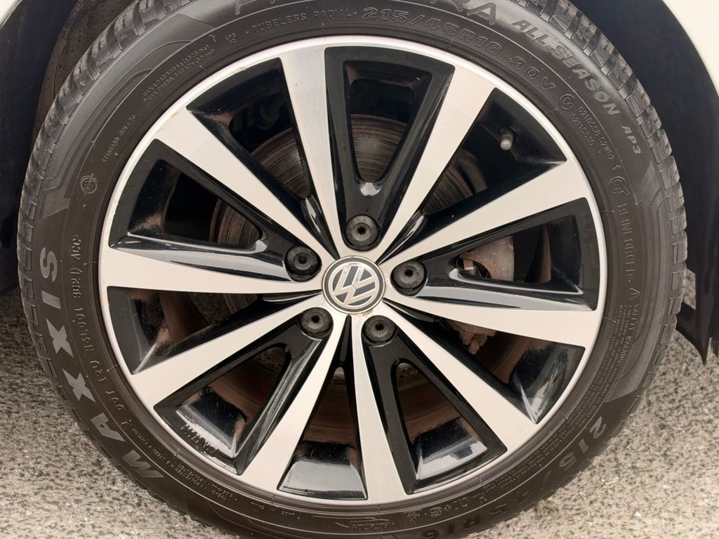 2017 Volkswagen Polo — image 10