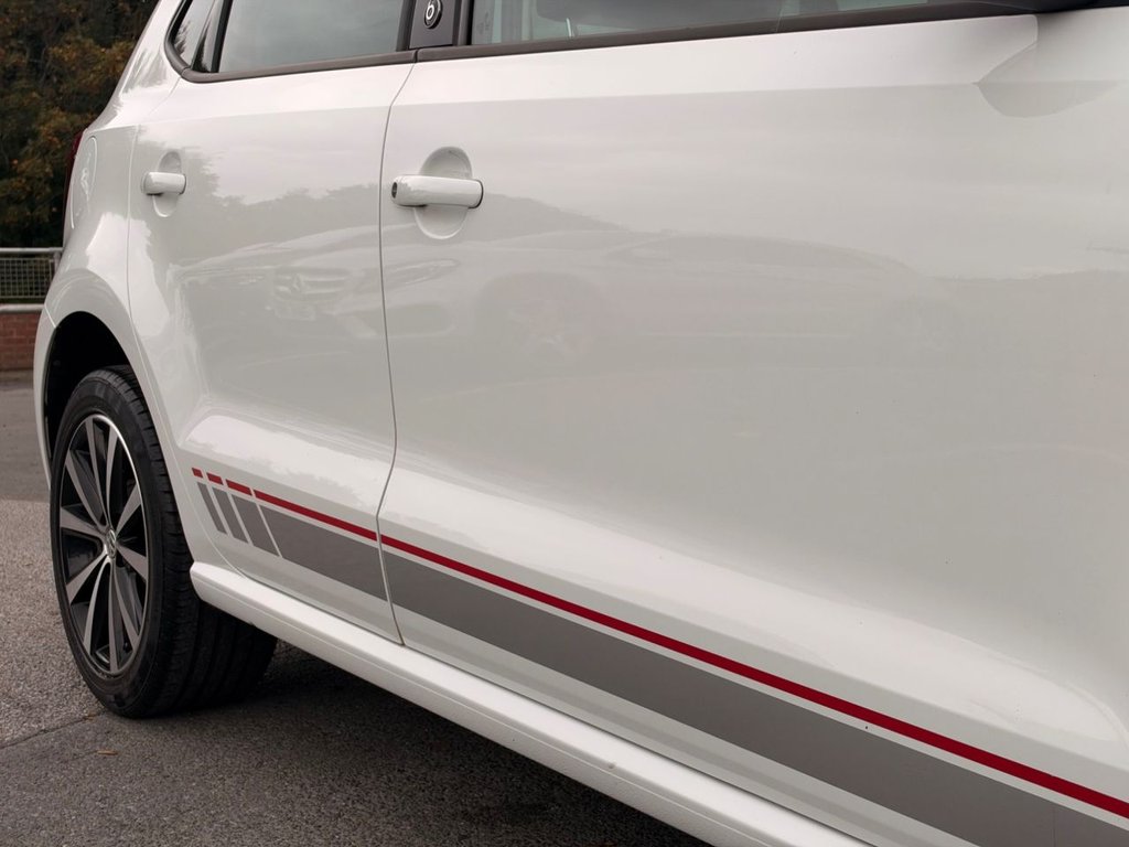 2017 Volkswagen Polo — image 14