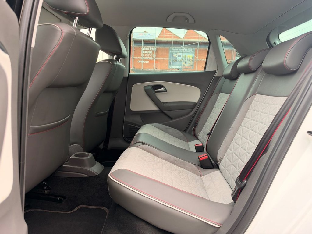 2017 Volkswagen Polo — image 24