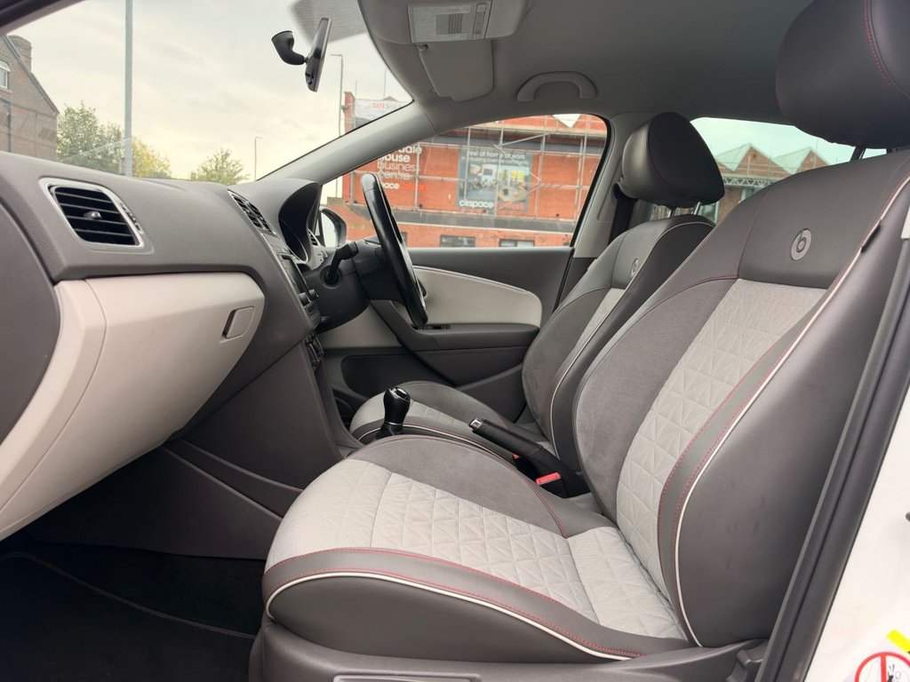 2017 Volkswagen Polo — image 26
