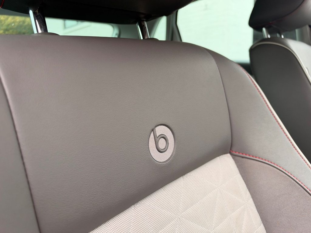 2017 Volkswagen Polo — image 32