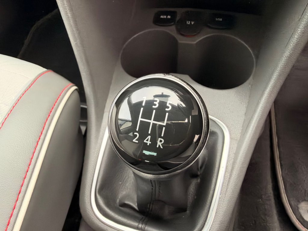 2017 Volkswagen Polo — image 38