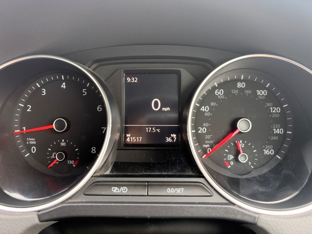 2017 Volkswagen Polo — image 39