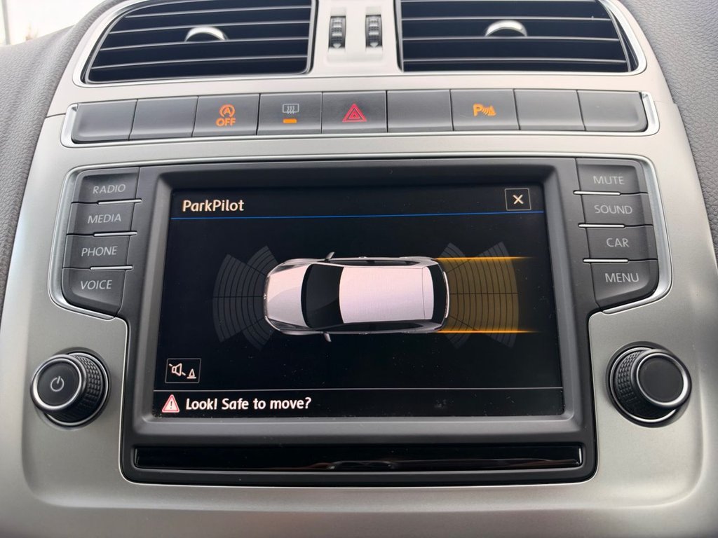 2017 Volkswagen Polo — image 45