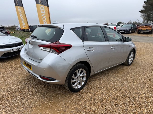 2019 Toyota Auris — image 3