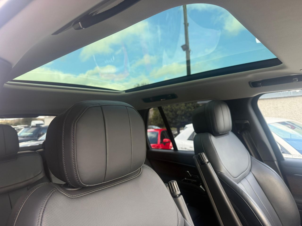 2023 LAND ROVER RANGE ROVER 3.0 D300 MHEV HSE SUV 5dr Diesel Auto 4WD Euro 6 (s/s) (300 ps) - vehicle photo 7 for sale on PureCar