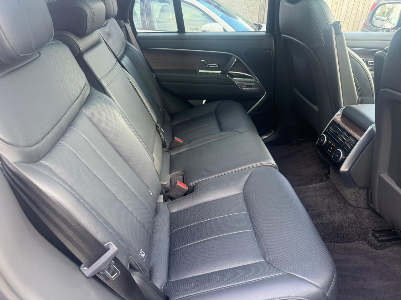 2023 LAND ROVER RANGE ROVER 3.0 D300 MHEV HSE SUV 5dr Diesel Auto 4WD Euro 6 (s/s) (300 ps) - vehicle photo 8 for sale on PureCar