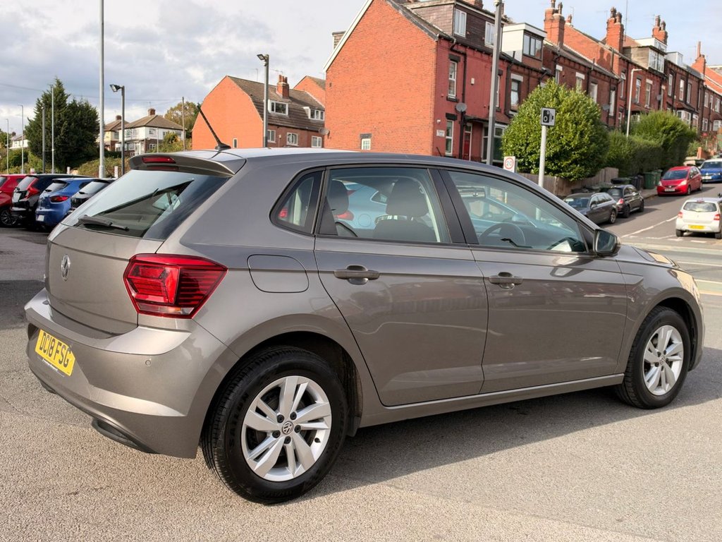 2018 Volkswagen Polo — image 3