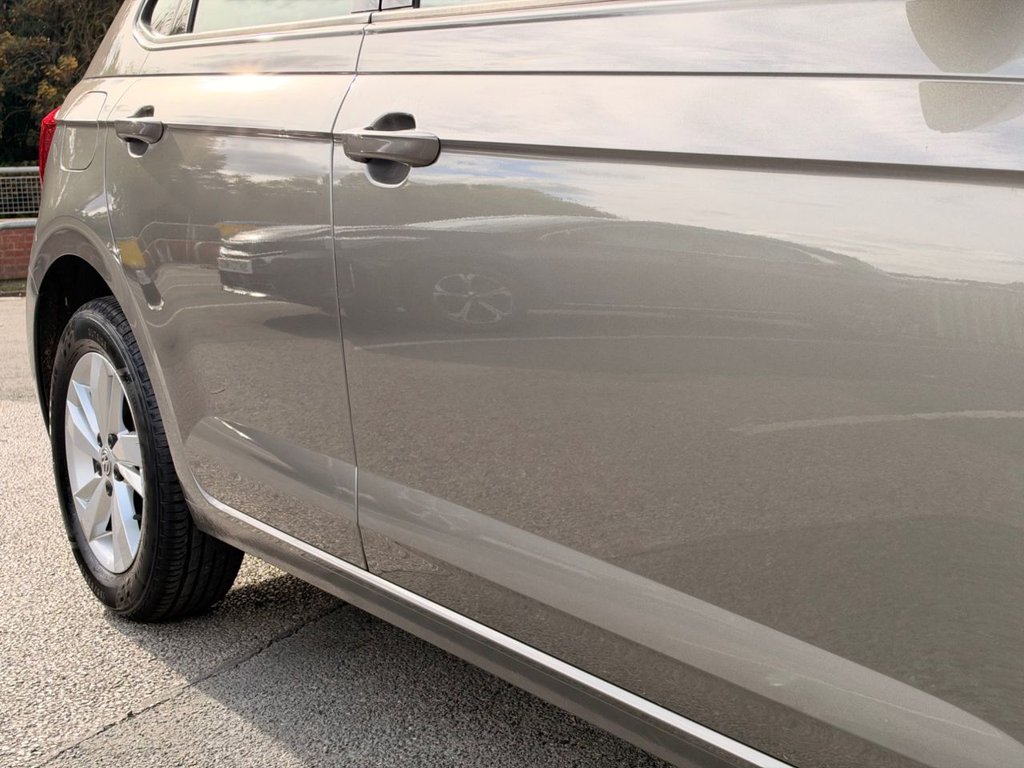 2018 Volkswagen Polo — image 14