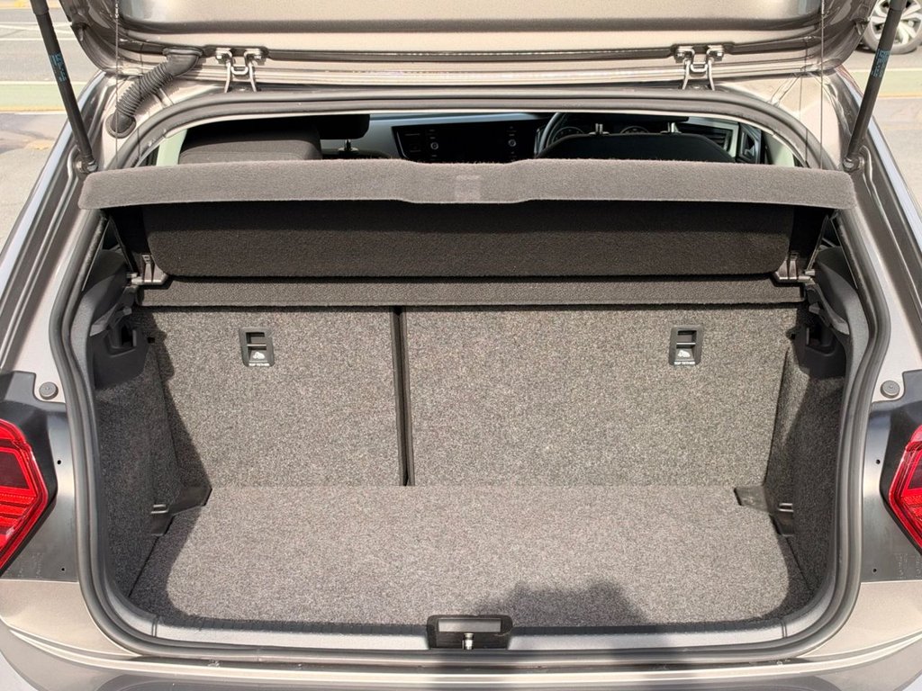 2018 Volkswagen Polo — image 17
