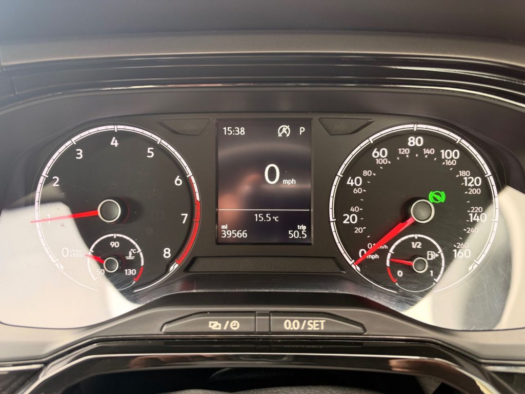 2018 Volkswagen Polo — image 37